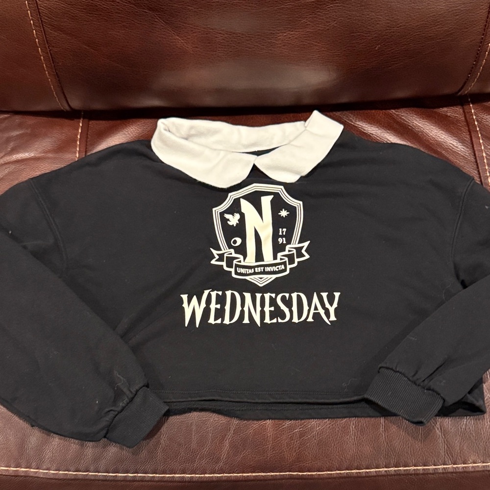H&M Black Wednesday Cropped Sweatshirt with collar